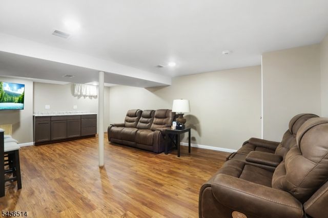 354 Colonia Blvd, Woodbridge Twp., NJ 07067