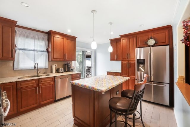 354 Colonia Blvd, Woodbridge Twp., NJ 07067