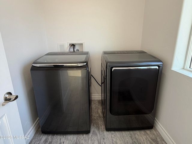 3329 E Glenn Street, Tucson, AZ 85716