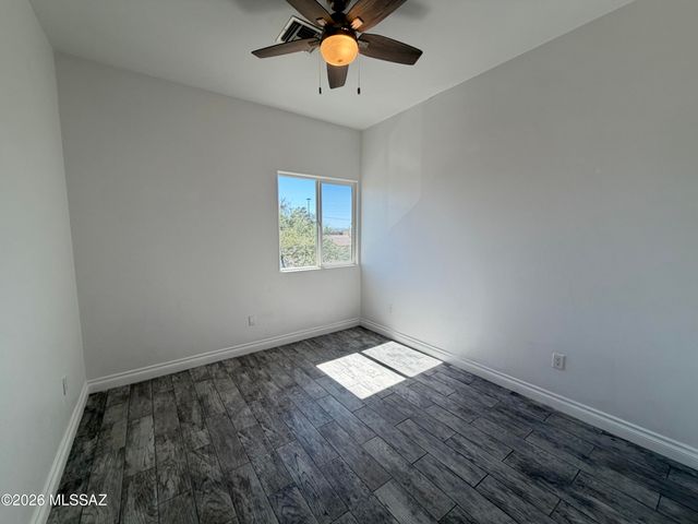 3329 E Glenn Street, Tucson, AZ 85716