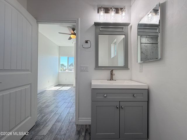 3329 E Glenn Street, Tucson, AZ 85716