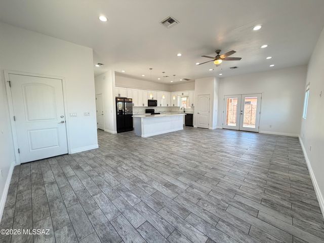 3329 E Glenn Street, Tucson, AZ 85716