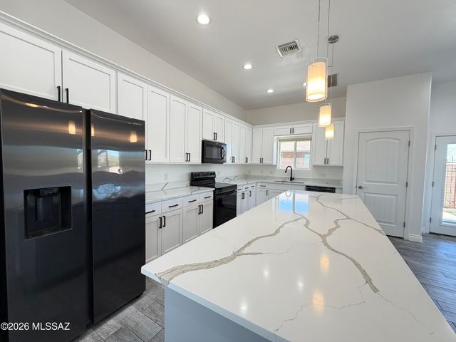 3329 E Glenn Street, Tucson, AZ 85716