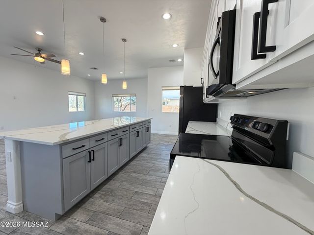 3329 E Glenn Street, Tucson, AZ 85716