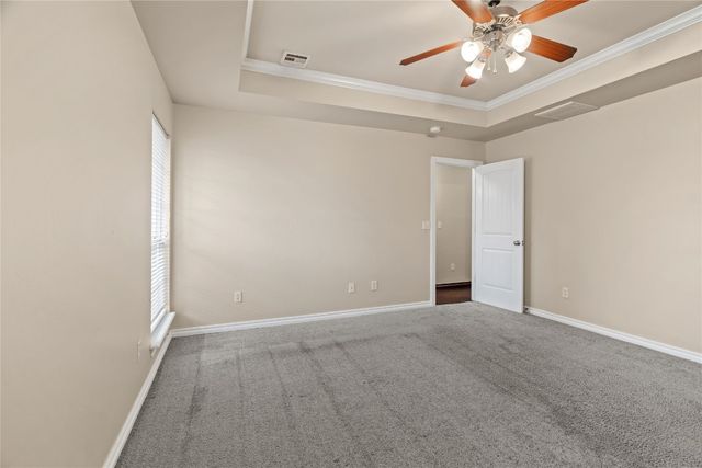 4705 Stag Horn Drive, Yukon, OK 73099