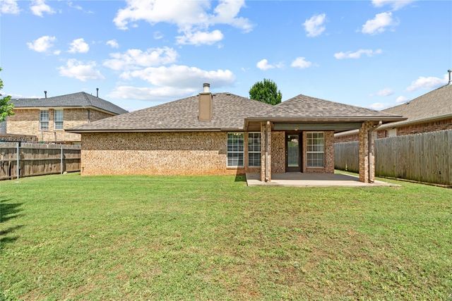 4705 Stag Horn Drive, Yukon, OK 73099