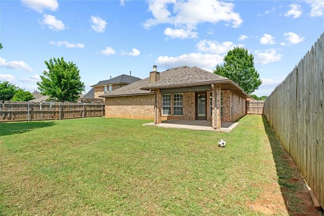 4705 Stag Horn Drive, Yukon, OK 73099