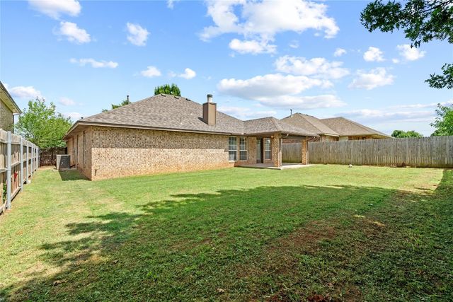 4705 Stag Horn Drive, Yukon, OK 73099