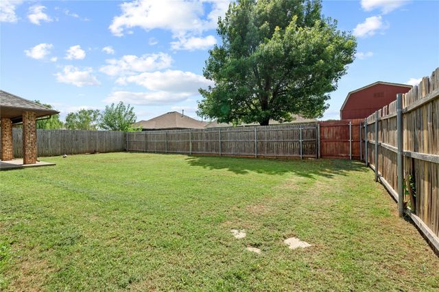 4705 Stag Horn Drive, Yukon, OK 73099