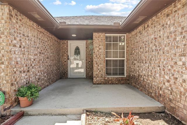 4705 Stag Horn Drive, Yukon, OK 73099