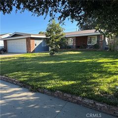 1044 E Dorset Avenue, Pomona, CA 91766