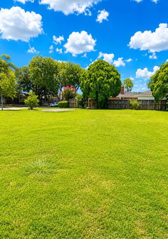 12914 White Heather Drive, Houston, TX 77045