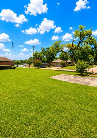 12914 White Heather Drive, Houston, TX 77045