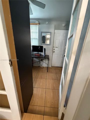 2460 NW 33rd St, Miami, FL 33142