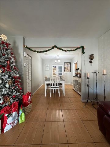 2460 NW 33rd St, Miami, FL 33142