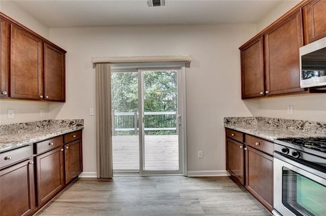 6737 Barker Station Walk, Sugar Hill, GA 30518