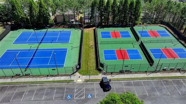 6737 Barker Station Walk, Sugar Hill, GA 30518