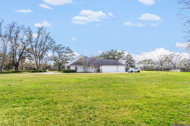 2630 Fairway Dr, Baton Rouge, LA 70809