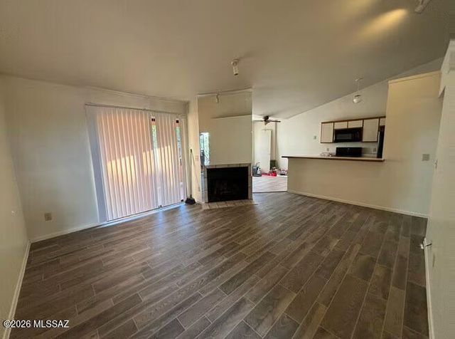 1714 W Park Wood Lane, Tucson, AZ 85746