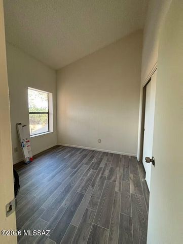 1714 W Park Wood Lane, Tucson, AZ 85746