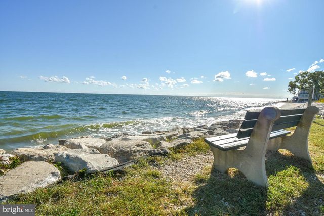 6041 HILL RD, Saint Leonard, MD 20685