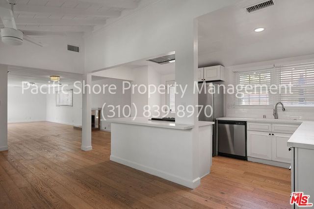 2884 Dunleer Place, Los Angeles, CA 90064
