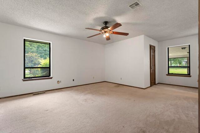 28231 S 630 Road, Grove, OK 74344