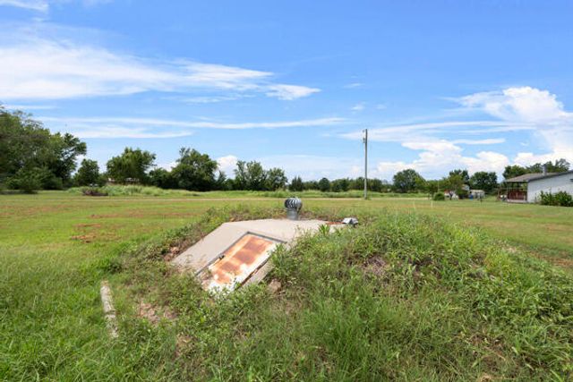 28231 S 630 Road, Grove, OK 74344