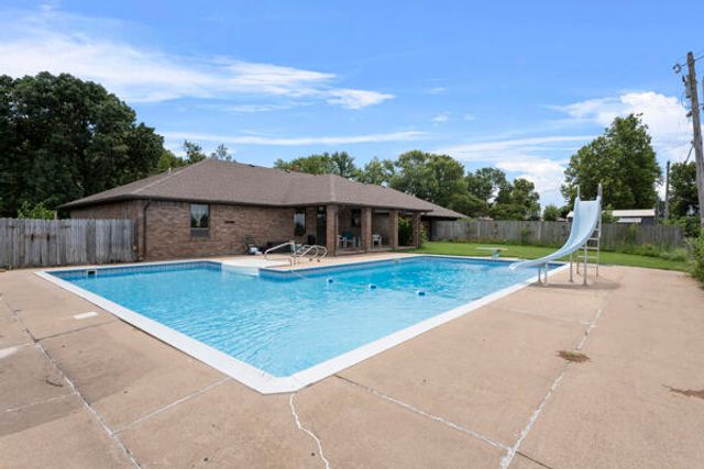 28231 S 630 Road, Grove, OK 74344