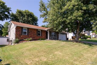 137 Universal Drive, St Peters, MO 63376