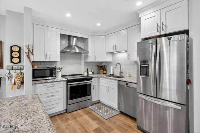 7 Heyden Road, Troy, NY 12180