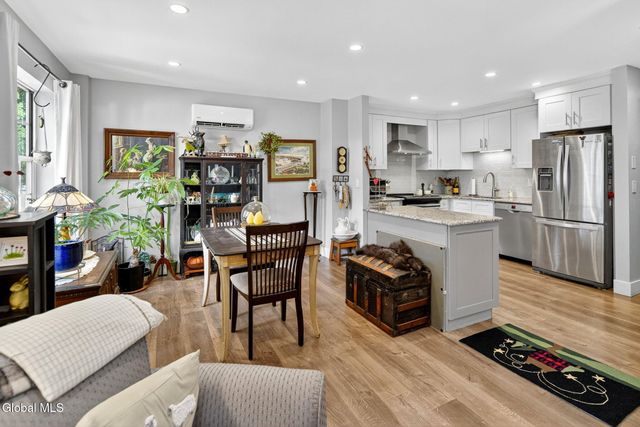 7 Heyden Road, Troy, NY 12180