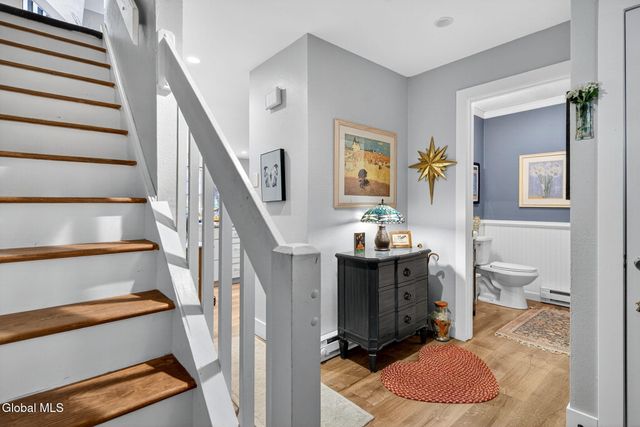 7 Heyden Road, Troy, NY 12180