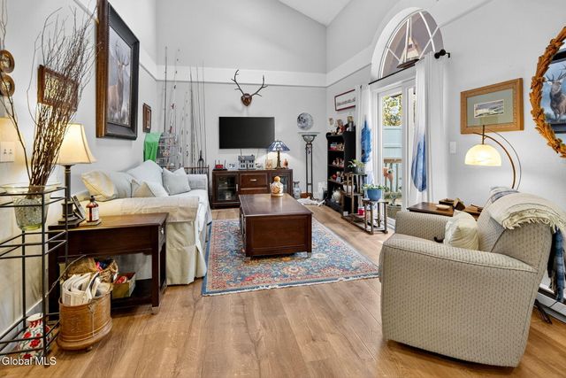 7 Heyden Road, Troy, NY 12180