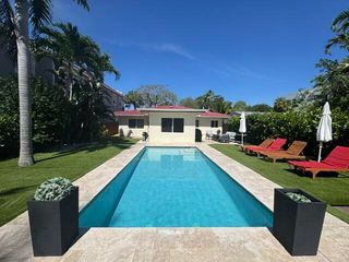 632 SW 8th Avenue, Fort Lauderdale, FL 33315