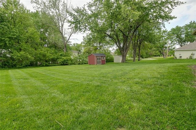 105 S 5th Street, Odessa, MO 64076