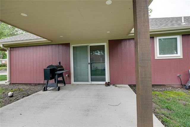 105 S 5th Street, Odessa, MO 64076