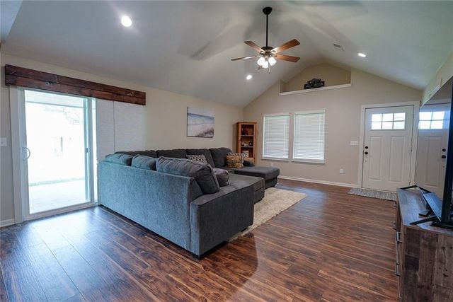 105 S 5th Street, Odessa, MO 64076