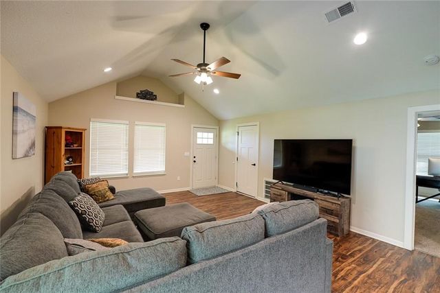 105 S 5th Street, Odessa, MO 64076