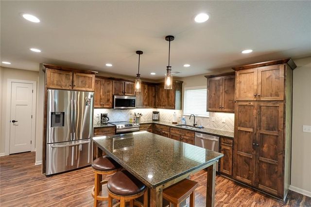 105 S 5th Street, Odessa, MO 64076