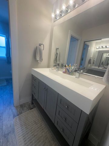 499 SW 28th Avenue, Delray Beach, FL 33445