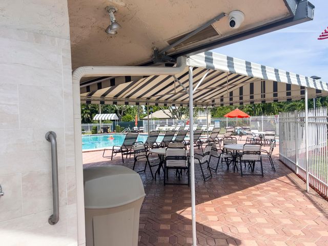499 SW 28th Avenue, Delray Beach, FL 33445
