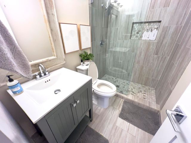 499 SW 28th Avenue, Delray Beach, FL 33445