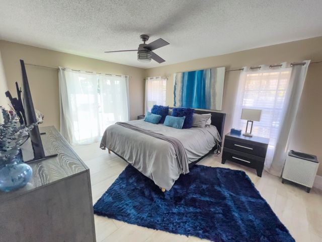 499 SW 28th Avenue, Delray Beach, FL 33445