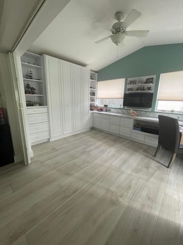 499 SW 28th Avenue, Delray Beach, FL 33445