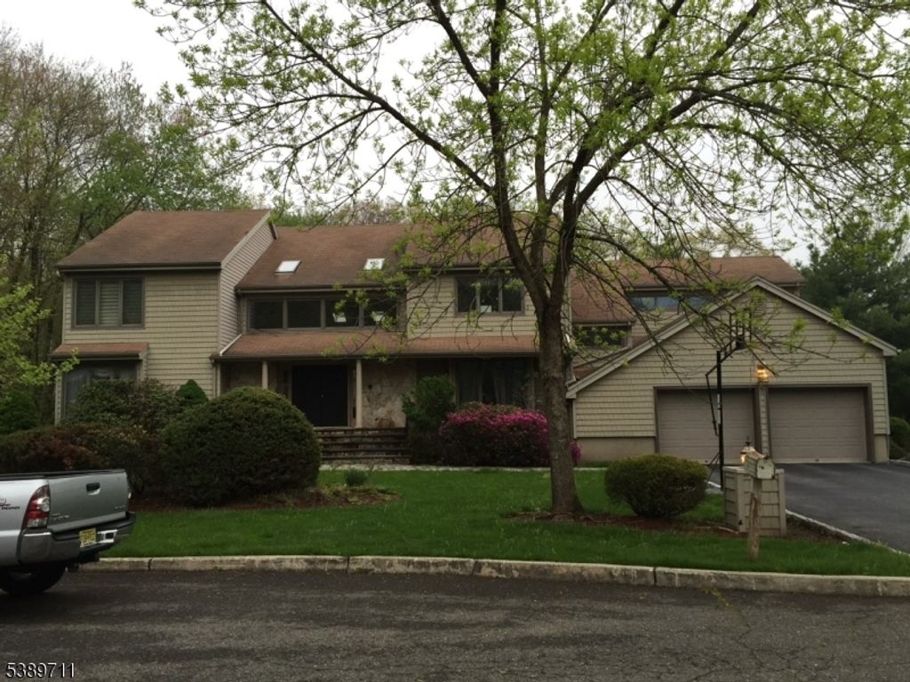 48 Flint Ter, Harrington Park Boro, NJ 07640