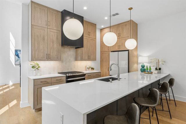 1228 Haines Avenue, Dallas, TX 75208