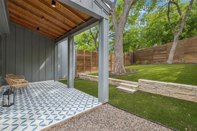 1228 Haines Avenue, Dallas, TX 75208