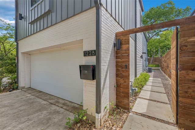 1228 Haines Avenue, Dallas, TX 75208