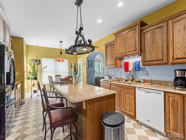 1515 Gedern Drive, Columbia, IL 62236
